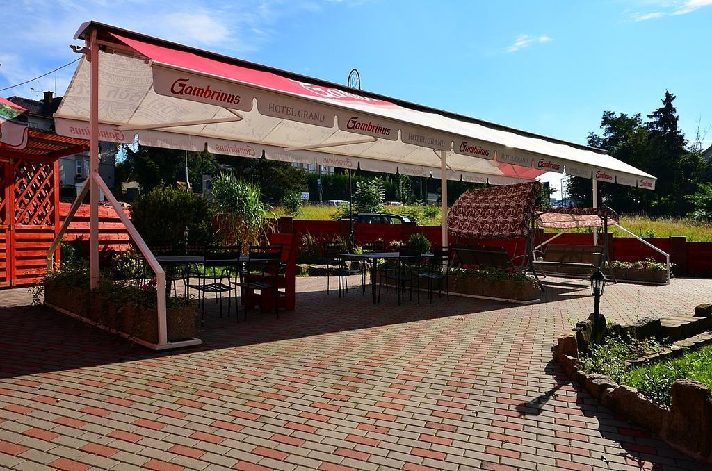Grand Hotel Jaromer Ngoại thất bức ảnh